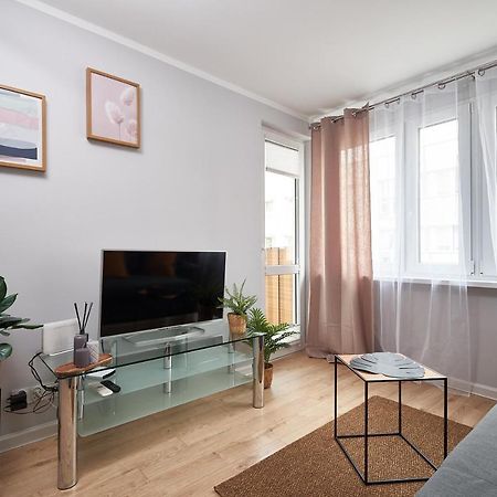 Kuznicza Apartment - 300M Main Square ~ Self Check-In 24H Wroclaw Dış mekan fotoğraf